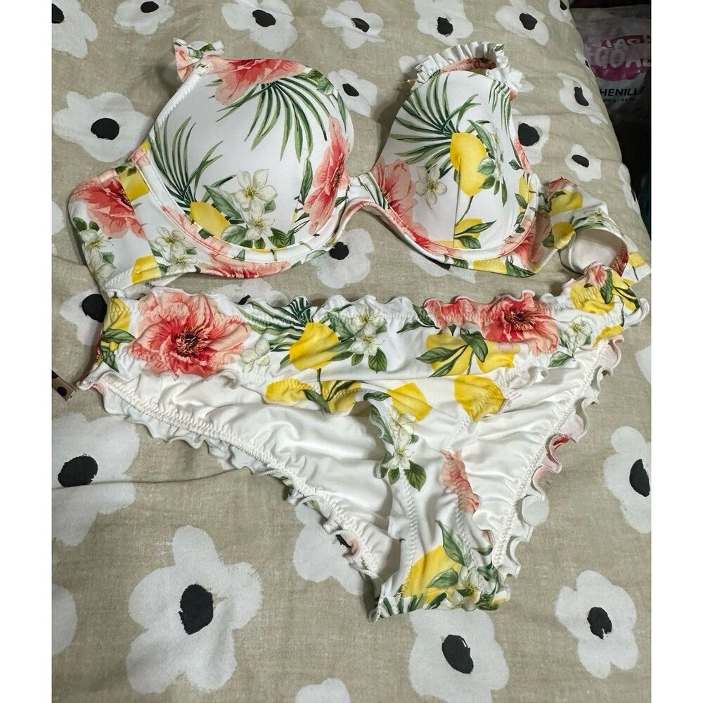Shade and shore swim set